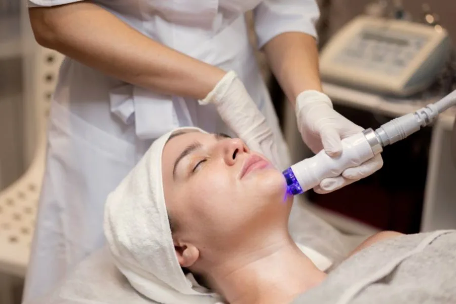 Microneedling bei Ela’s Beauty Lounge in Berlin Westend